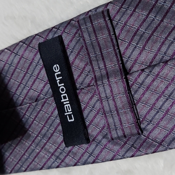 CLAIBORNE Men's Silk Tie - Picture 4 of 4